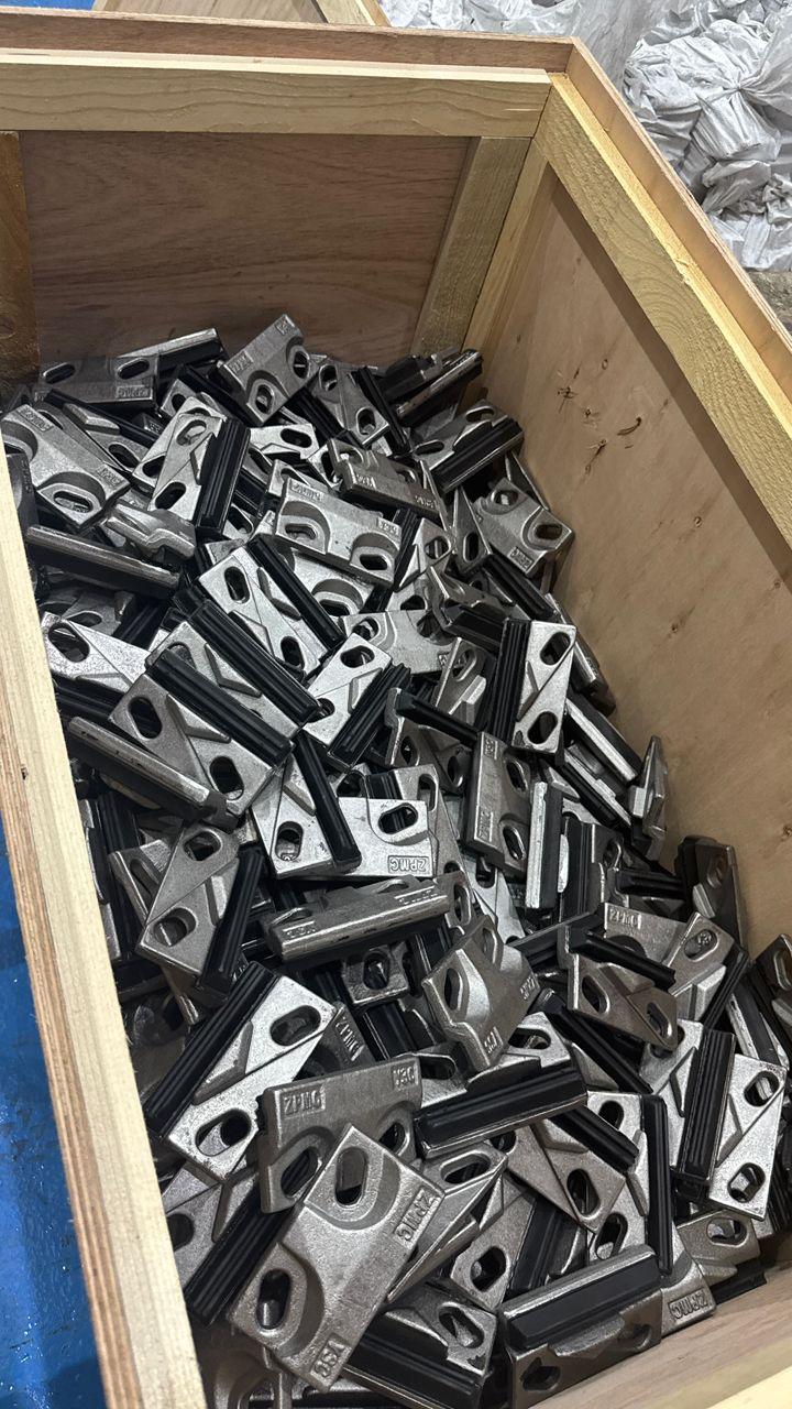 VALVES & MANIFOLDS